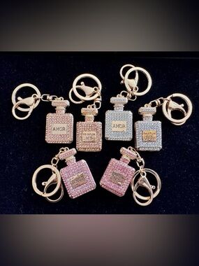 Parfum N°5 or Amor Rhinestone Perfume Bottle Keychain Bag Charm Gold NWOT